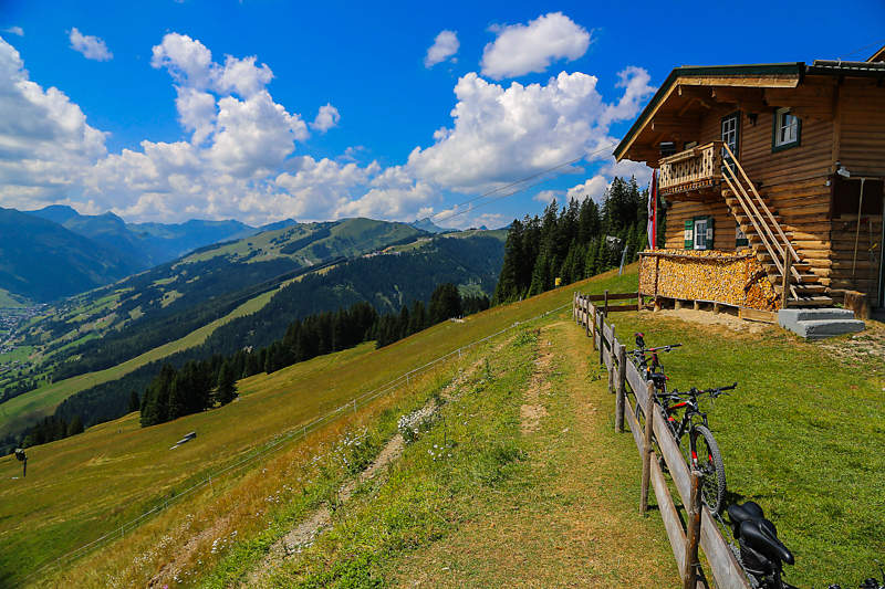 Blick von der Panoramaalm ins Glemmtal.